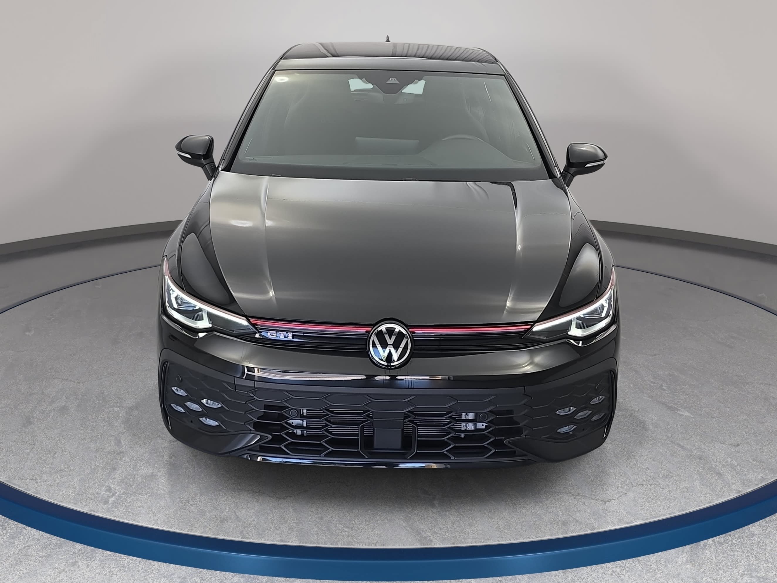 Used 2025 Volkswagen GTI SE FWD image 2