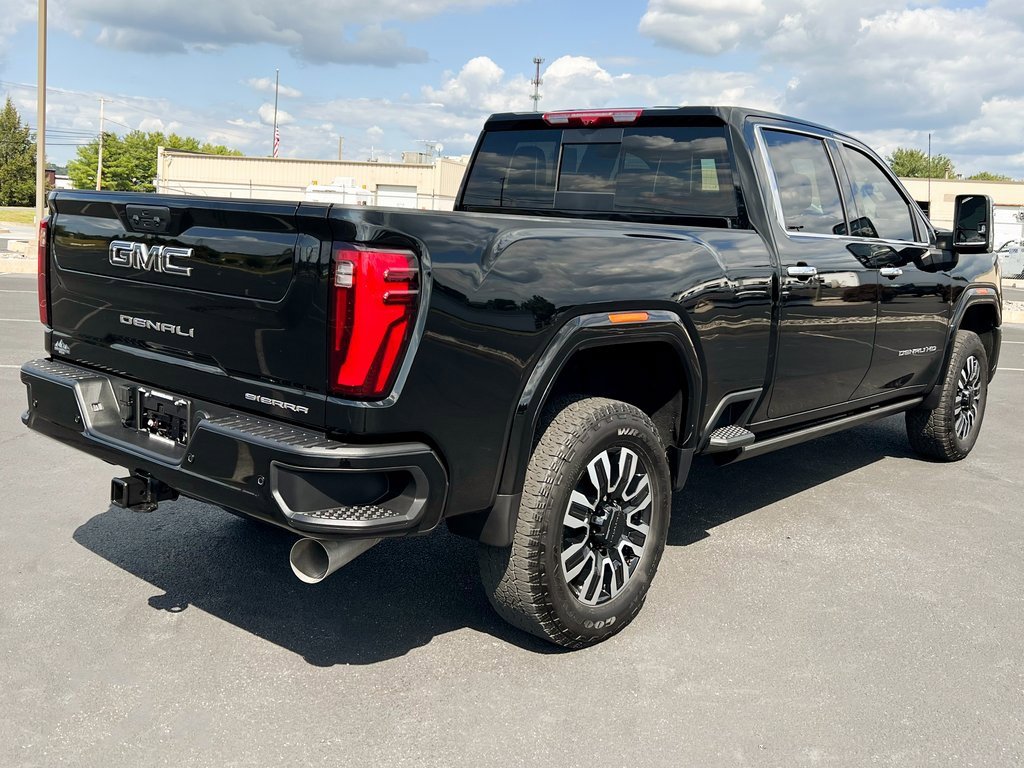 Used 2025 GMC Sierra 3500 Denali Ultimate image 12