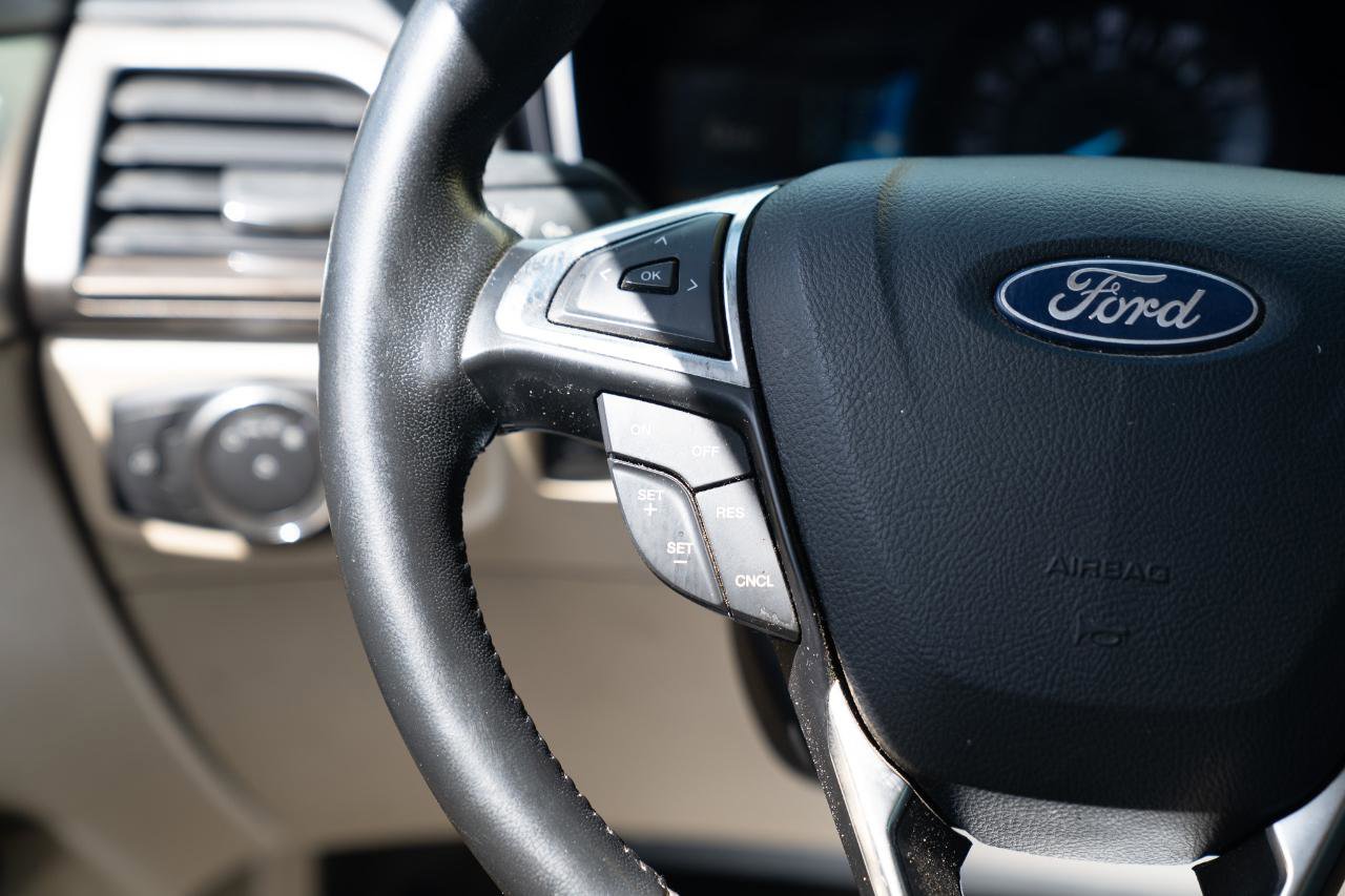 Used 2020 Ford Fusion SEL FWD image 33
