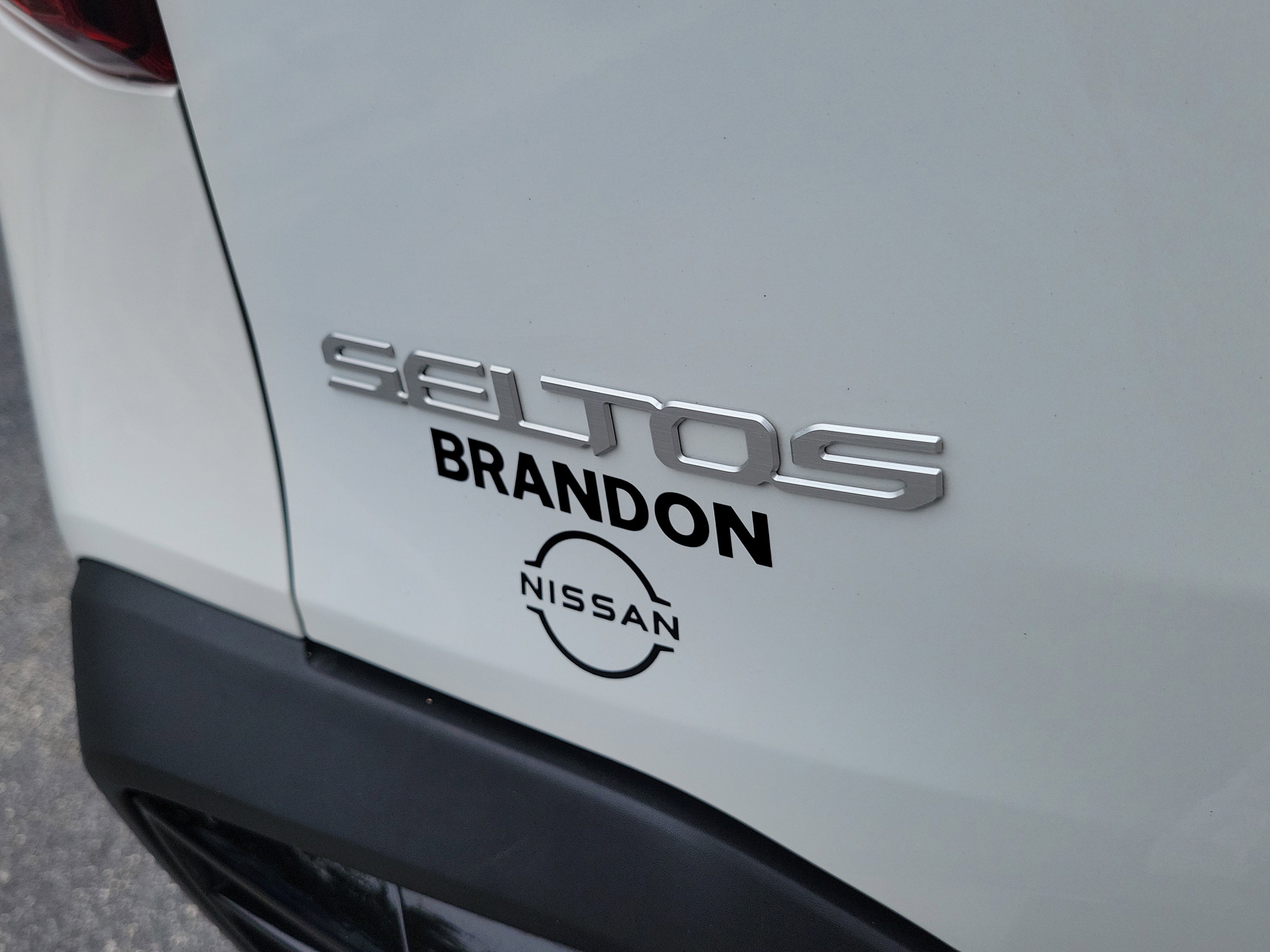 Used 2025 Kia Seltos S FWD image 9