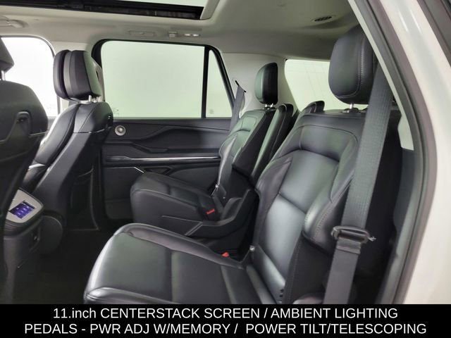 Used 2025 Lincoln Navigator Reserve image 15
