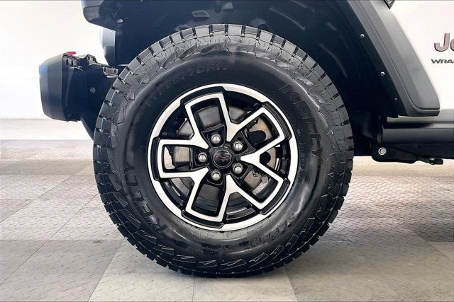 Used 2024 Jeep Wrangler Unlimited Rubicon AWD/4WD image 8