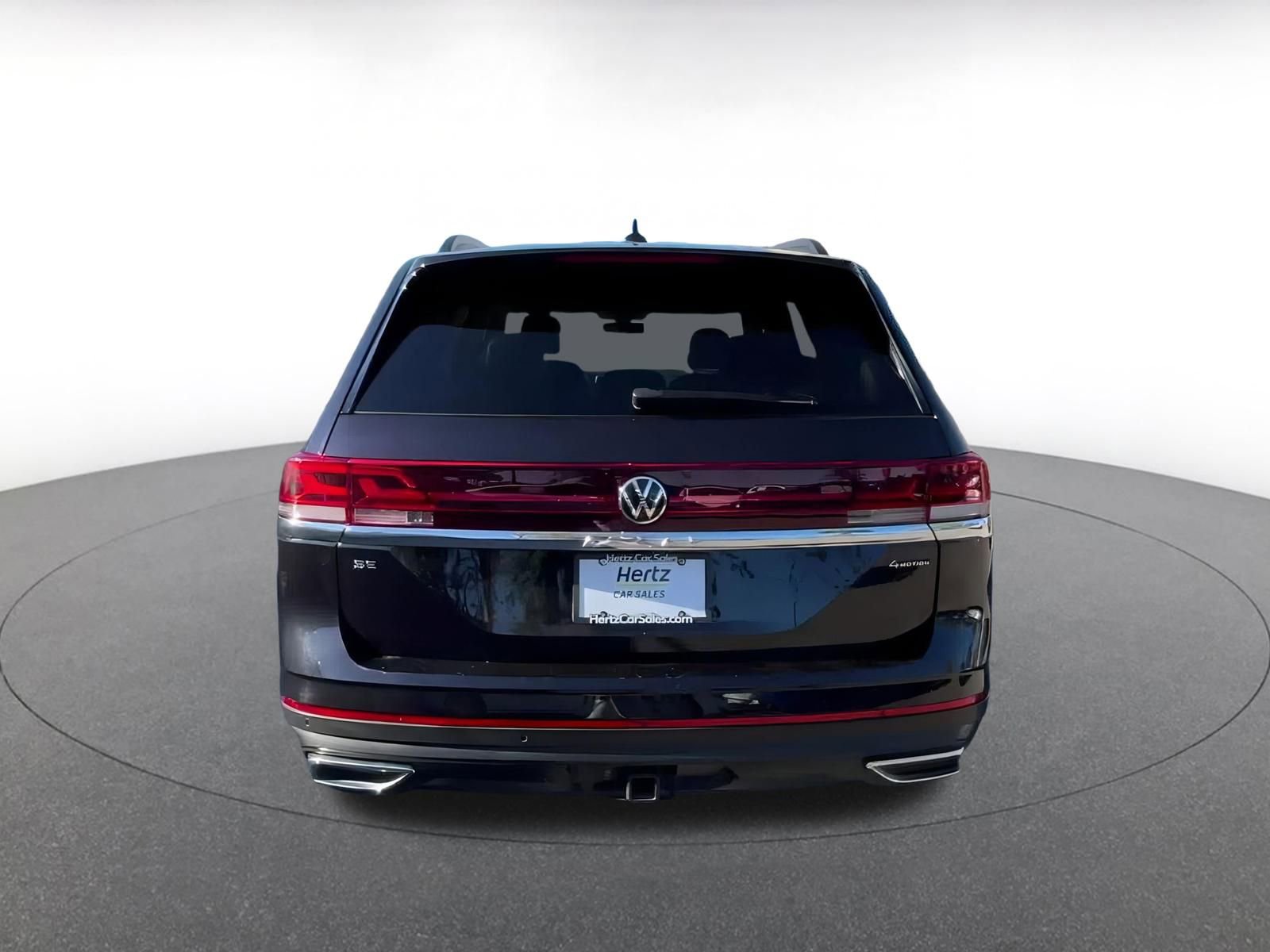 Used 2025 Volkswagen Atlas SE image 12