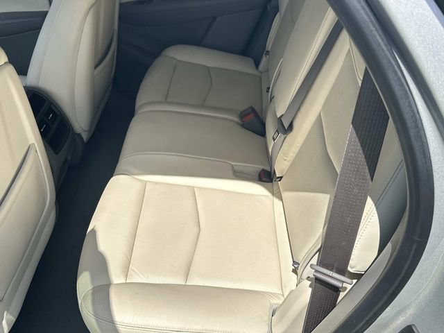 Used 2019 Cadillac XT5 Luxury FWD image 17