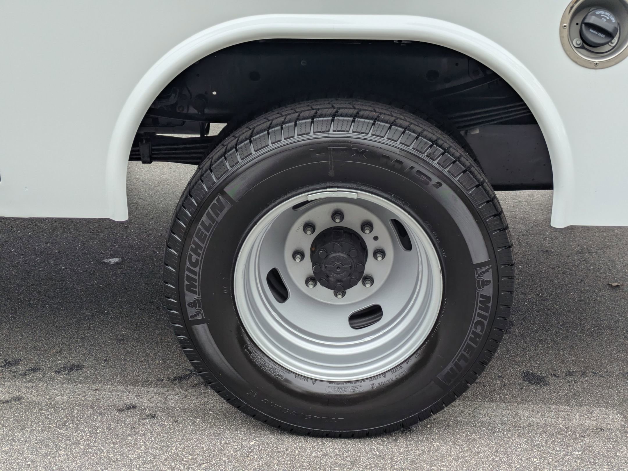 New 2026 Ford F350 XL w/ XL Chrome Package image 8