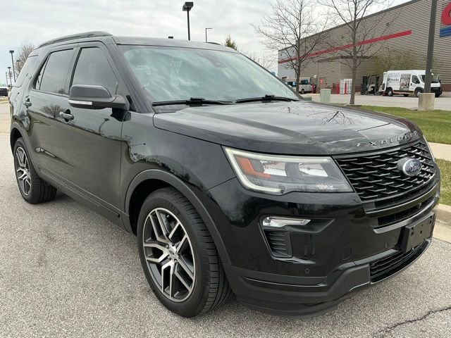 Used 2018 Ford Explorer Sport image 2