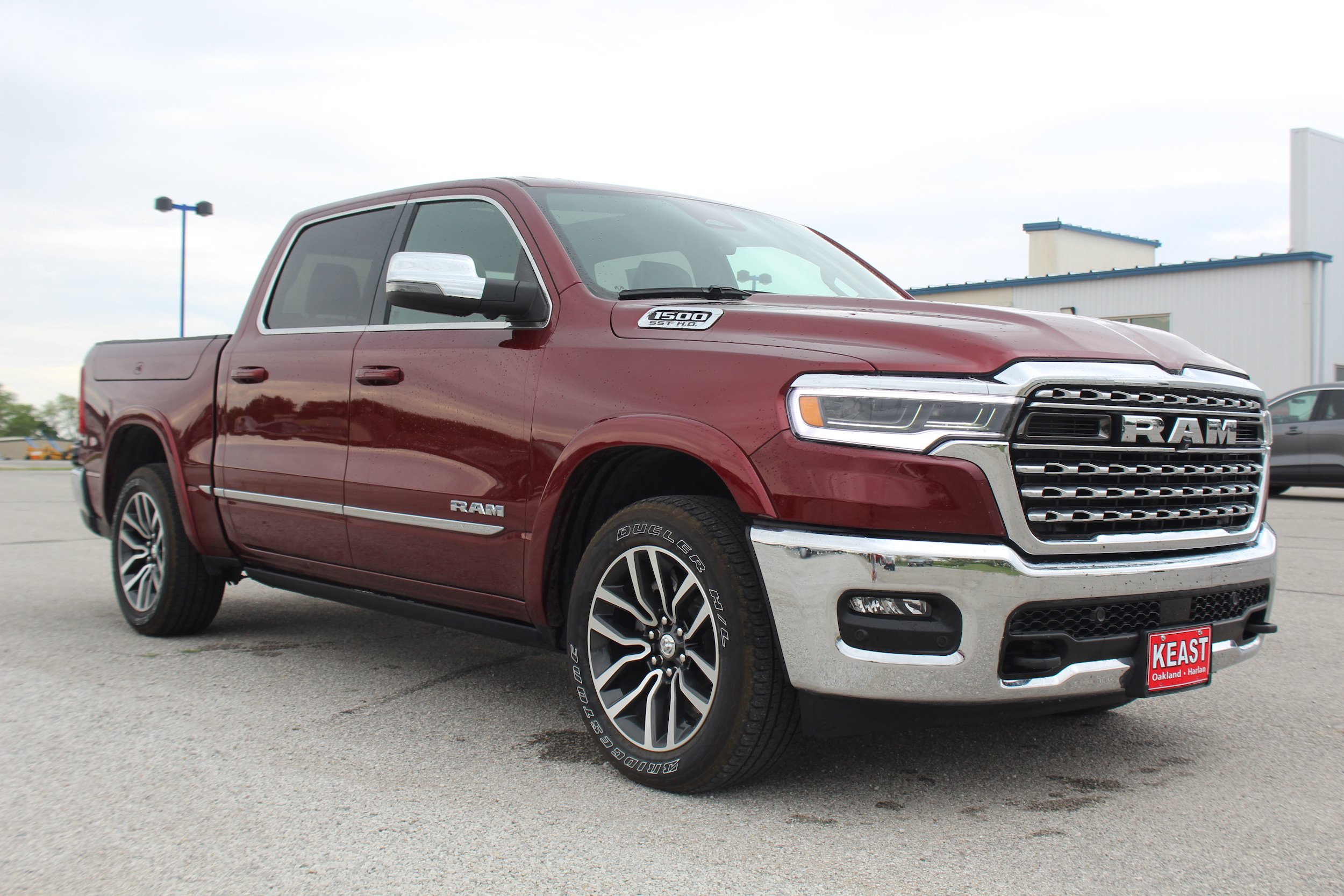Used 2025 RAM 1500 Limited AWD/4WD image 3