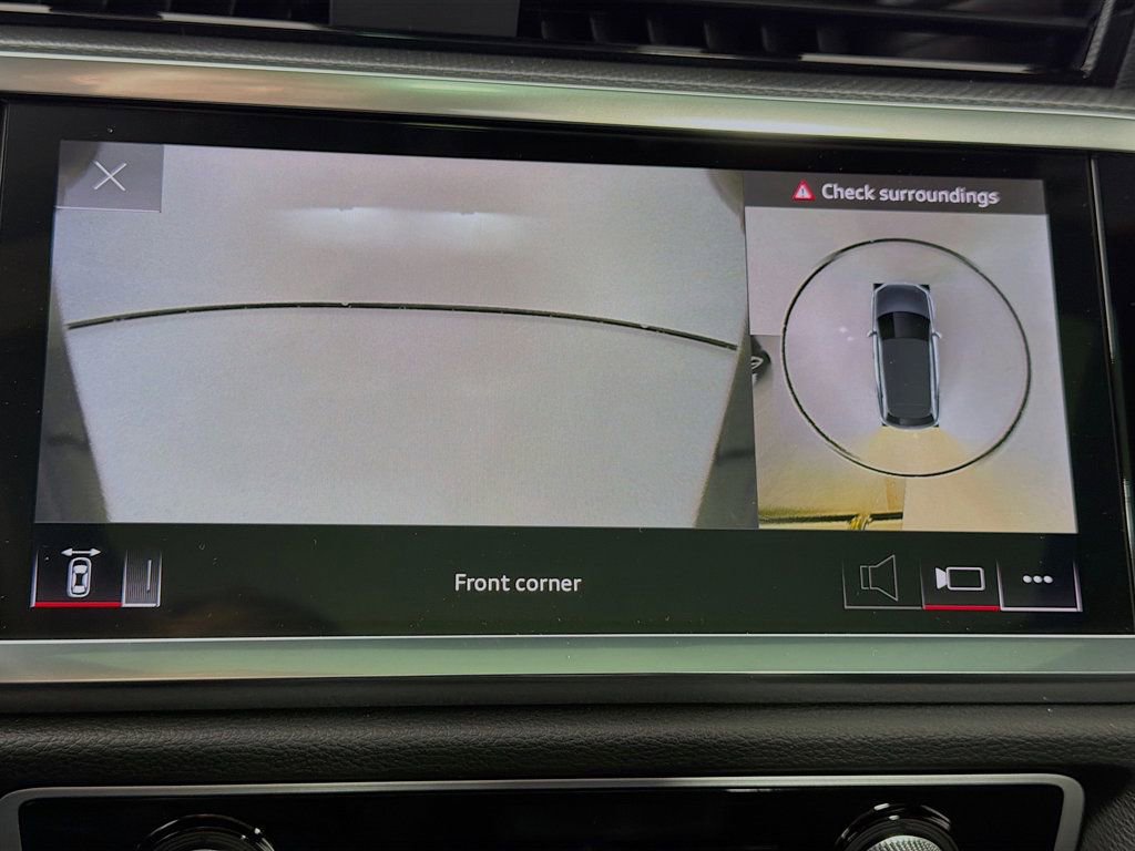 Used 2023 Audi Q3 2.0T Premium Plus w/ Premium Plus Package image 14