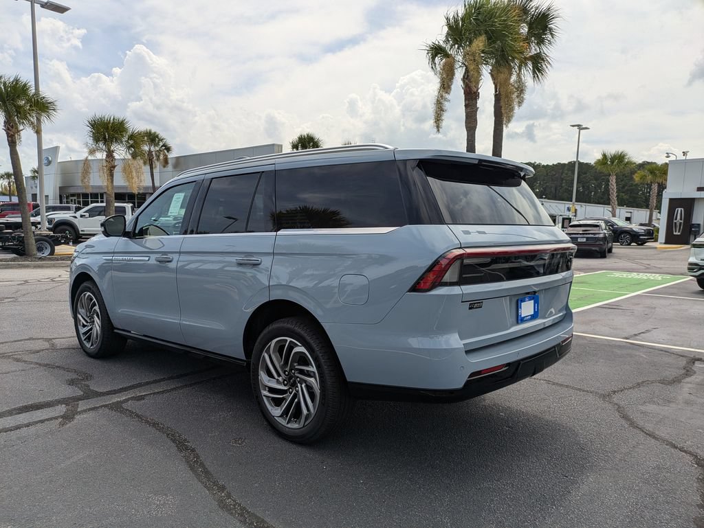 New 2027 Lincoln Navigator Reserve AWD/4WD image 6