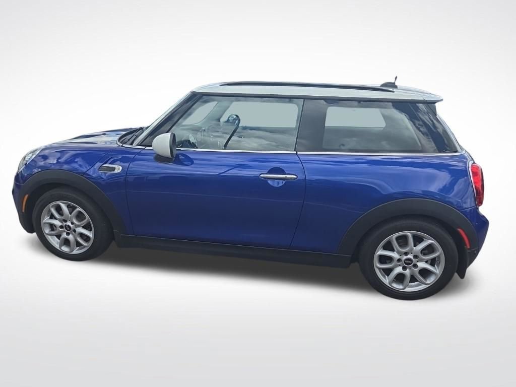 Used 2019 MINI Cooper 2-Door Hardtop image 8