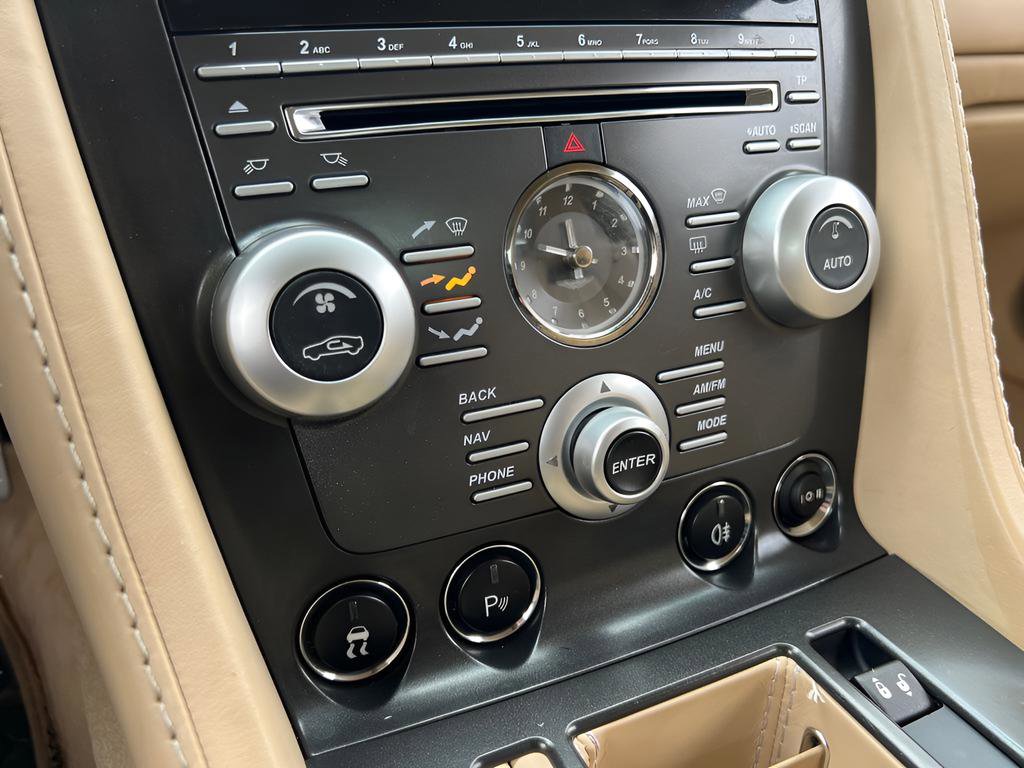 Used 2009 Aston Martin V8 Vantage Roadster RWD image 49