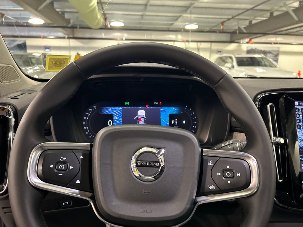 Certified 2023 Volvo XC40 B5 Plus w/ Protection Package Premier image 12