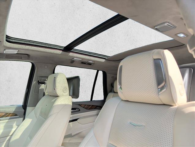 Used 2021 Cadillac Escalade Premium Luxury Platinum AWD/4WD image 10