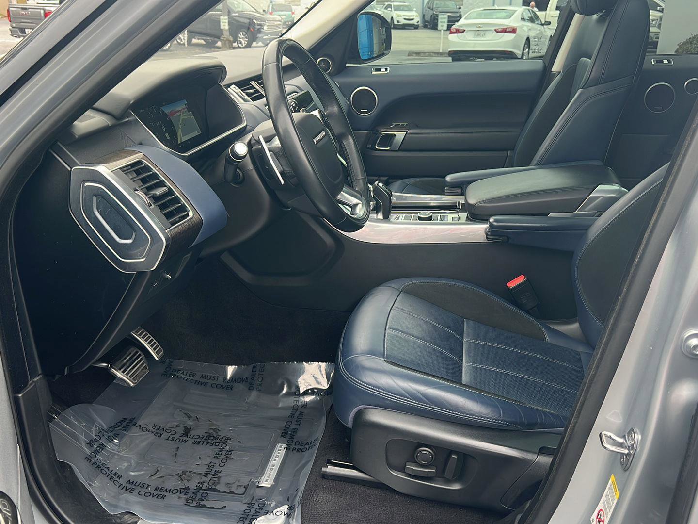 Used 2020 Land Rover Range Rover Sport HSE Dynamic image 10