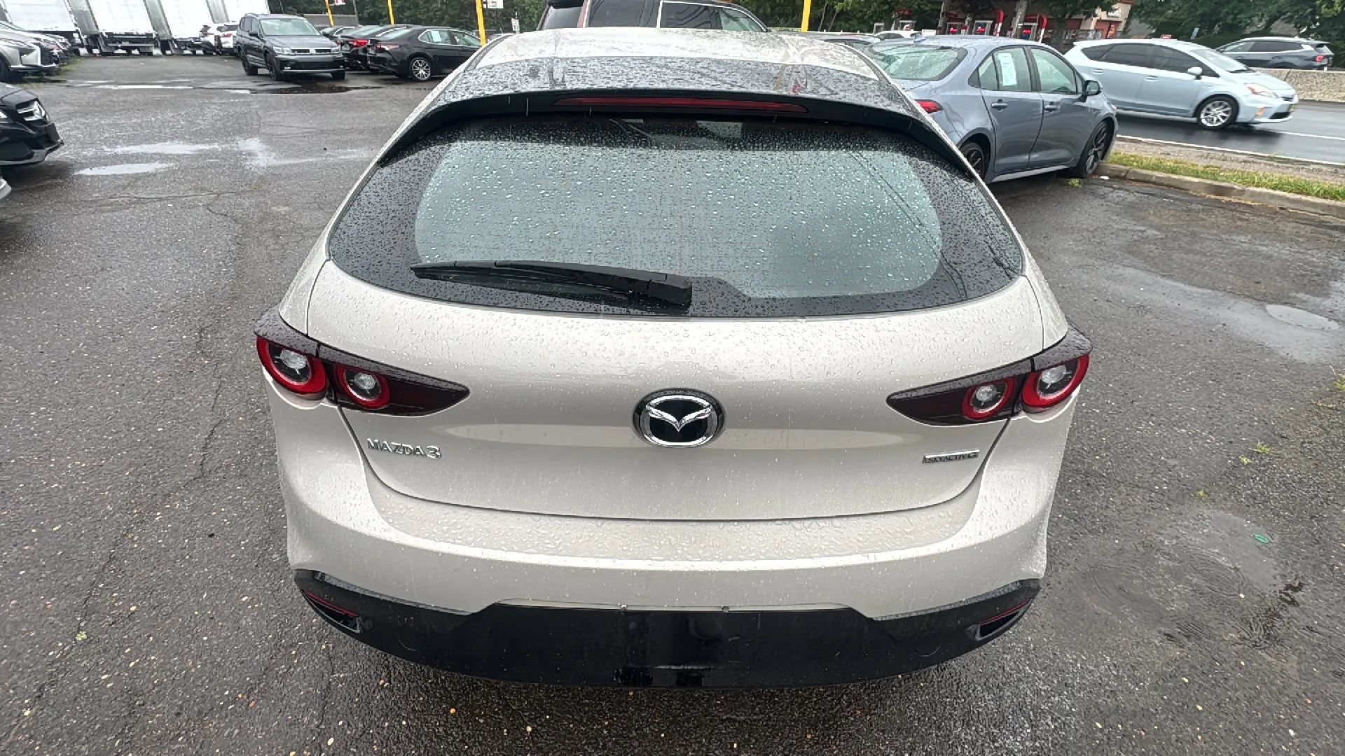 Used 2024 MAZDA MAZDA3 s FWD image 6