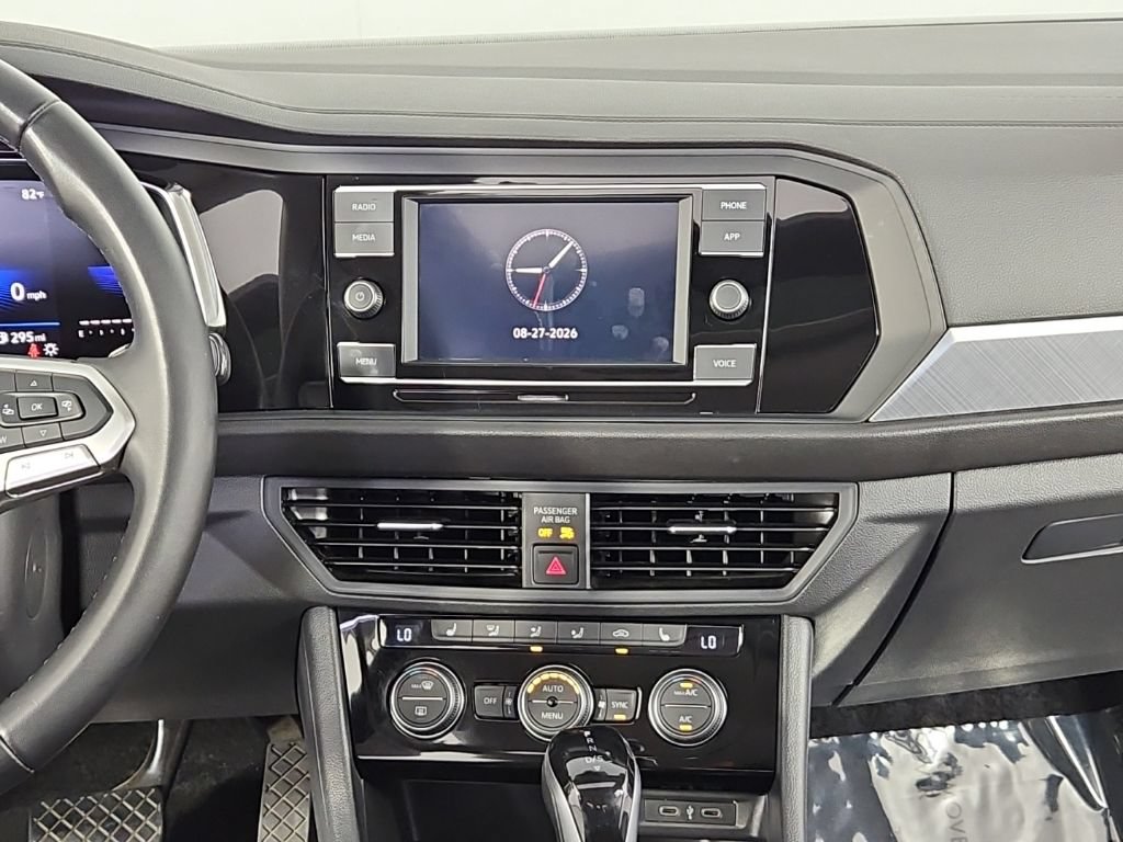 Used 2023 Volkswagen Jetta SE w/ Panoramic Sunroof Package FWD image 25