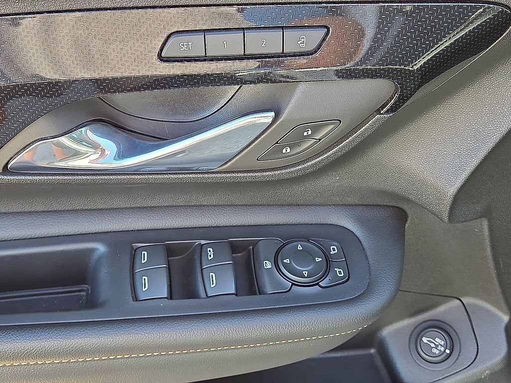 Used 2023 GMC Terrain AT4 image 22