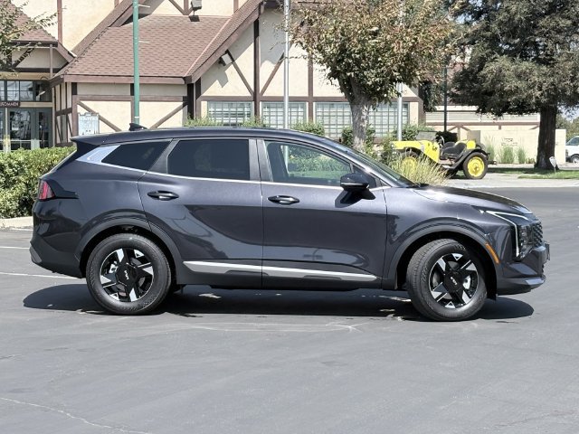 New 2026 Kia Sportage LX w/ LX Convenience Package FWD image 3