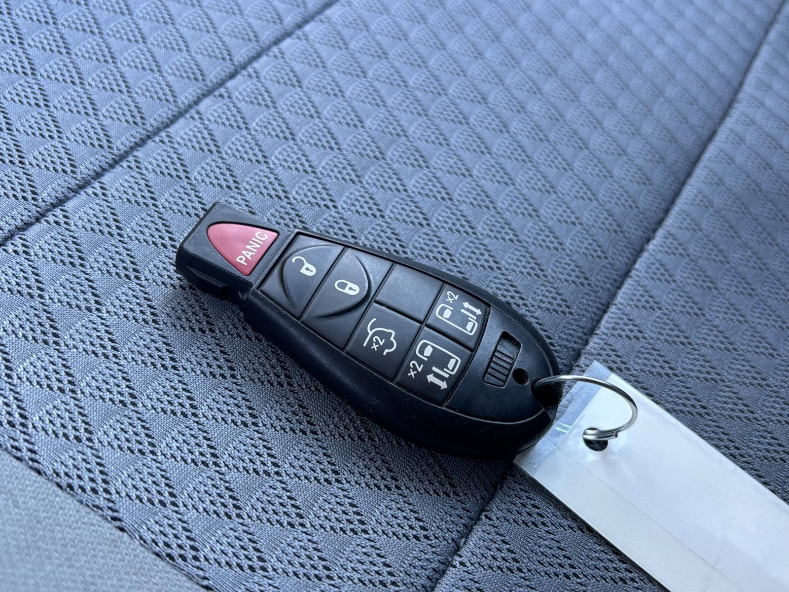 Used 2009 Chrysler Town & Country Touring image 8