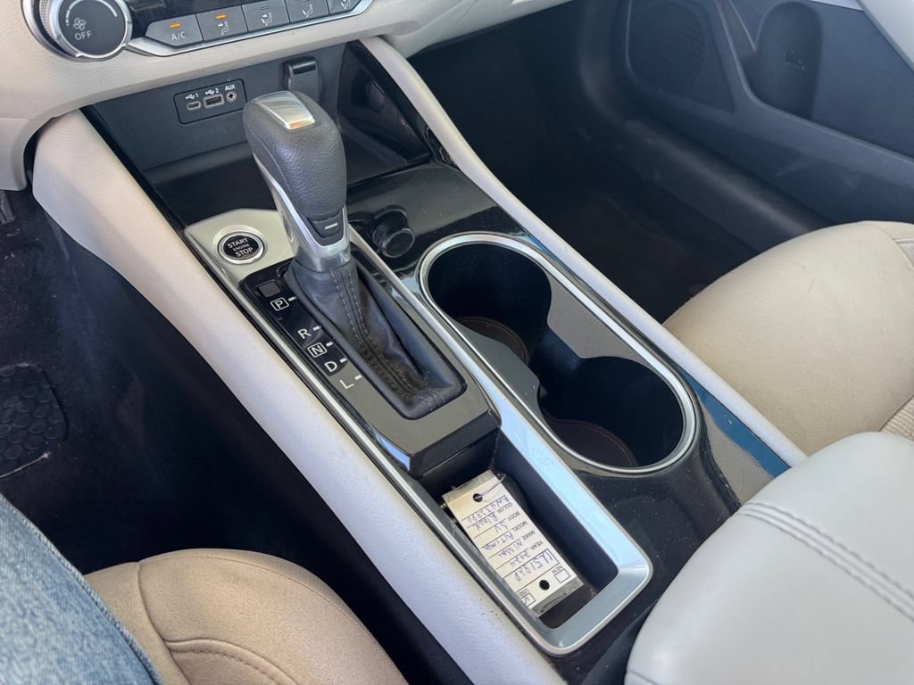 Used 2024 Nissan Altima 2.5 SV FWD image 18