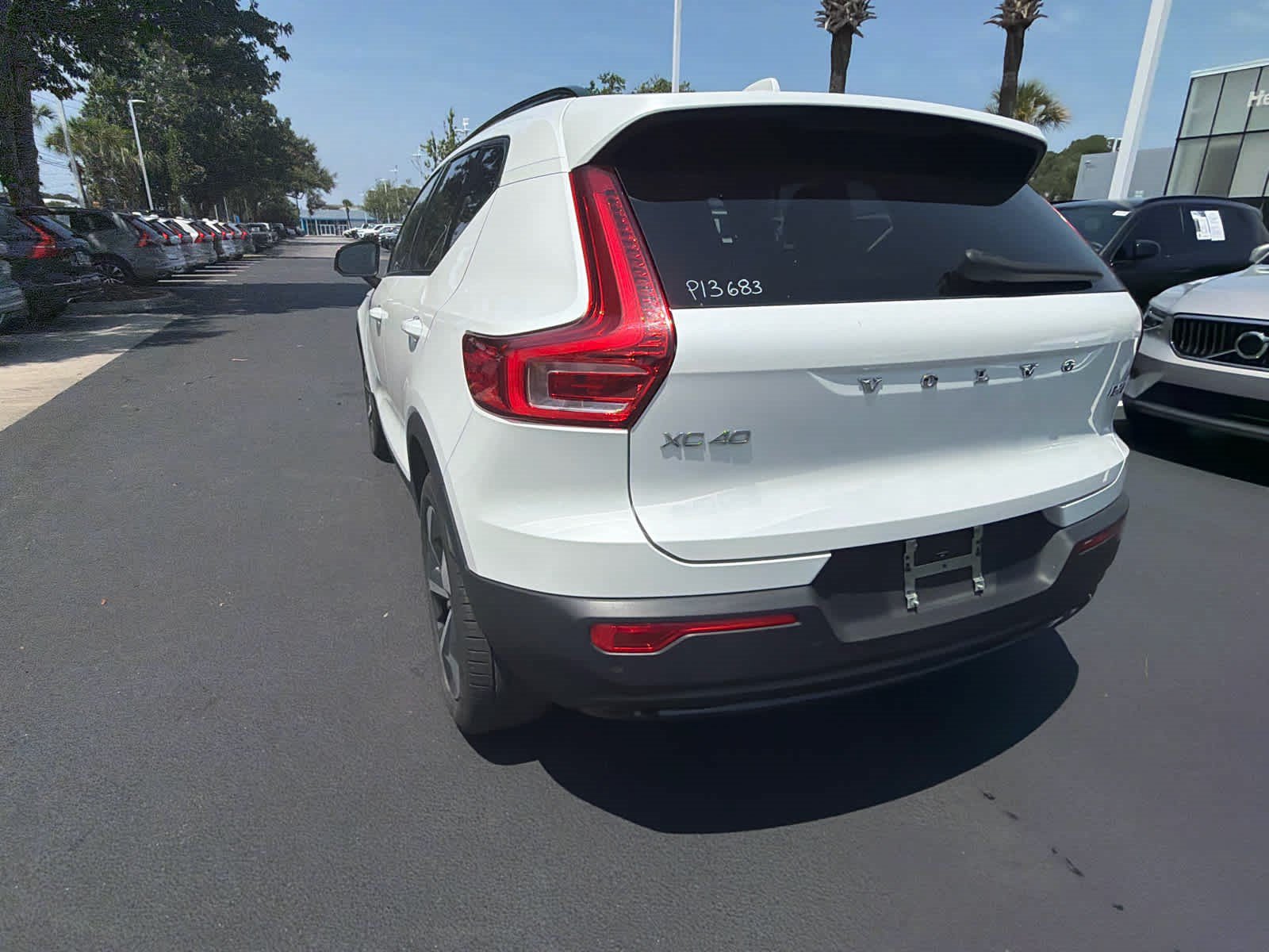 Used 2024 Volvo XC40 B5 Core AWD/4WD image 12