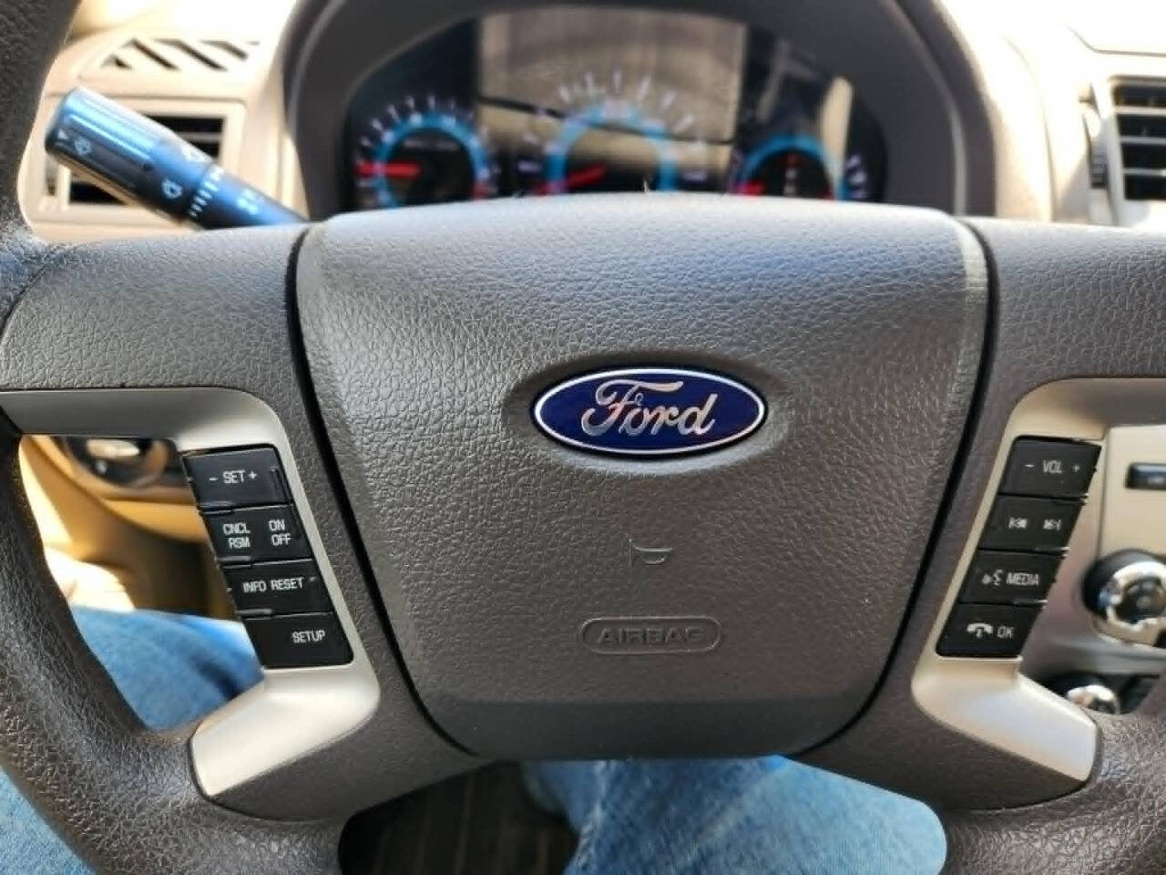 Used 2011 Ford Fusion SE w/ 202A Rapid Spec Order Code FWD image 21