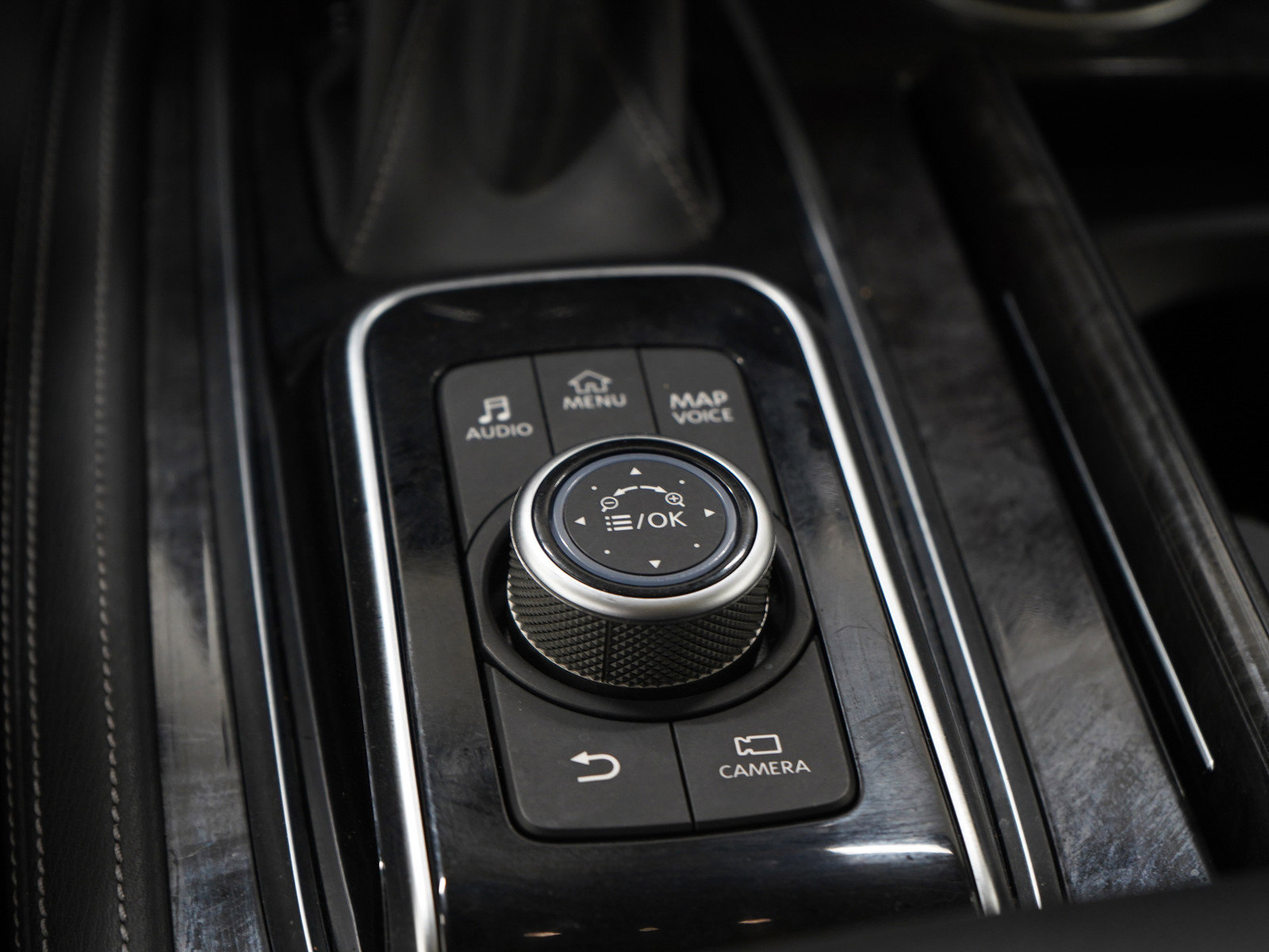 Used 2022 INFINITI QX80 Luxe image 25