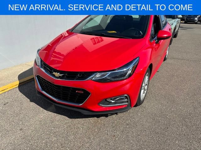 Used 2017 Chevrolet Cruze LT w/ Convenience Package FWD image 2