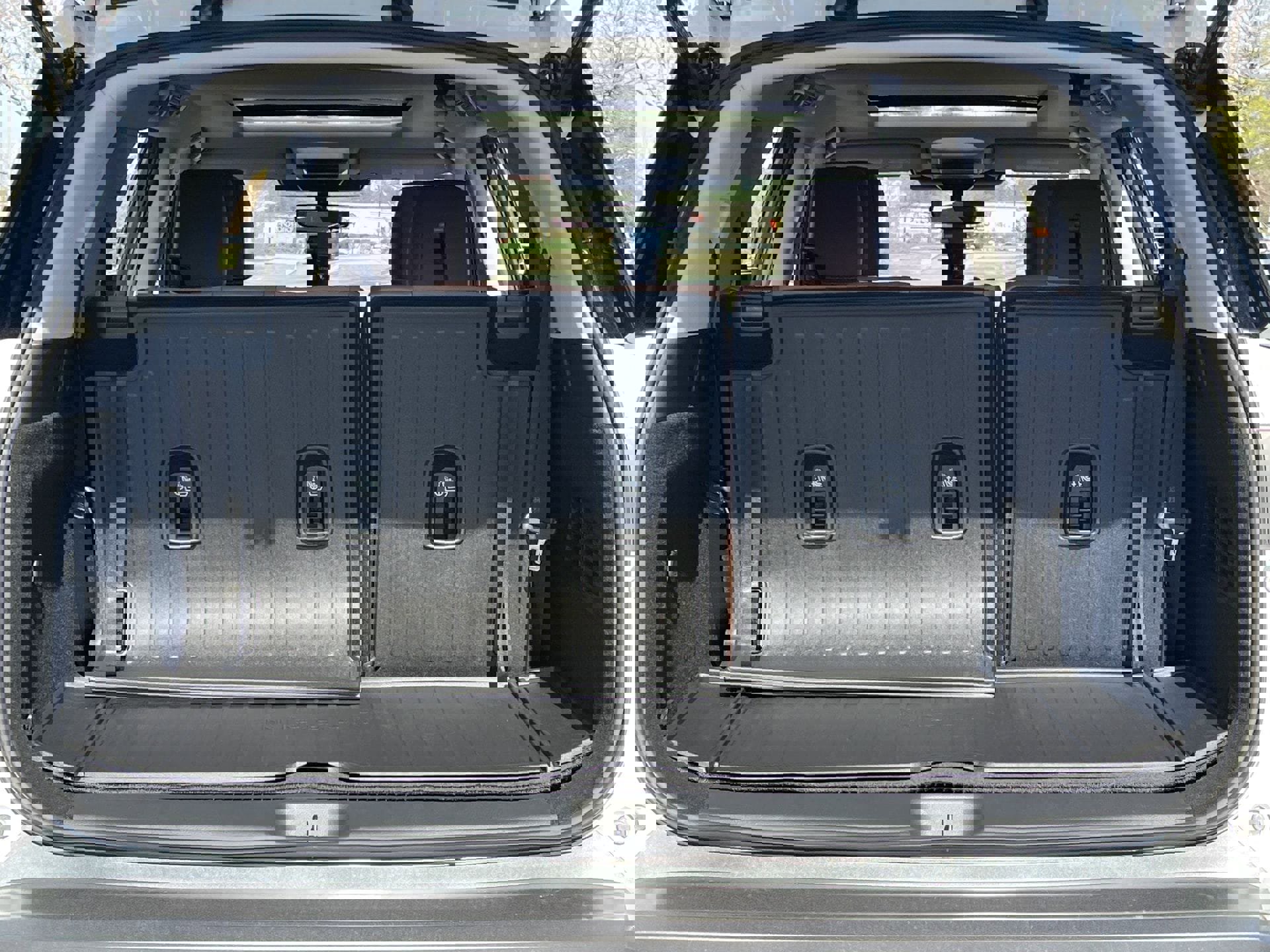 New 2026 Nissan Pathfinder Platinum image 24