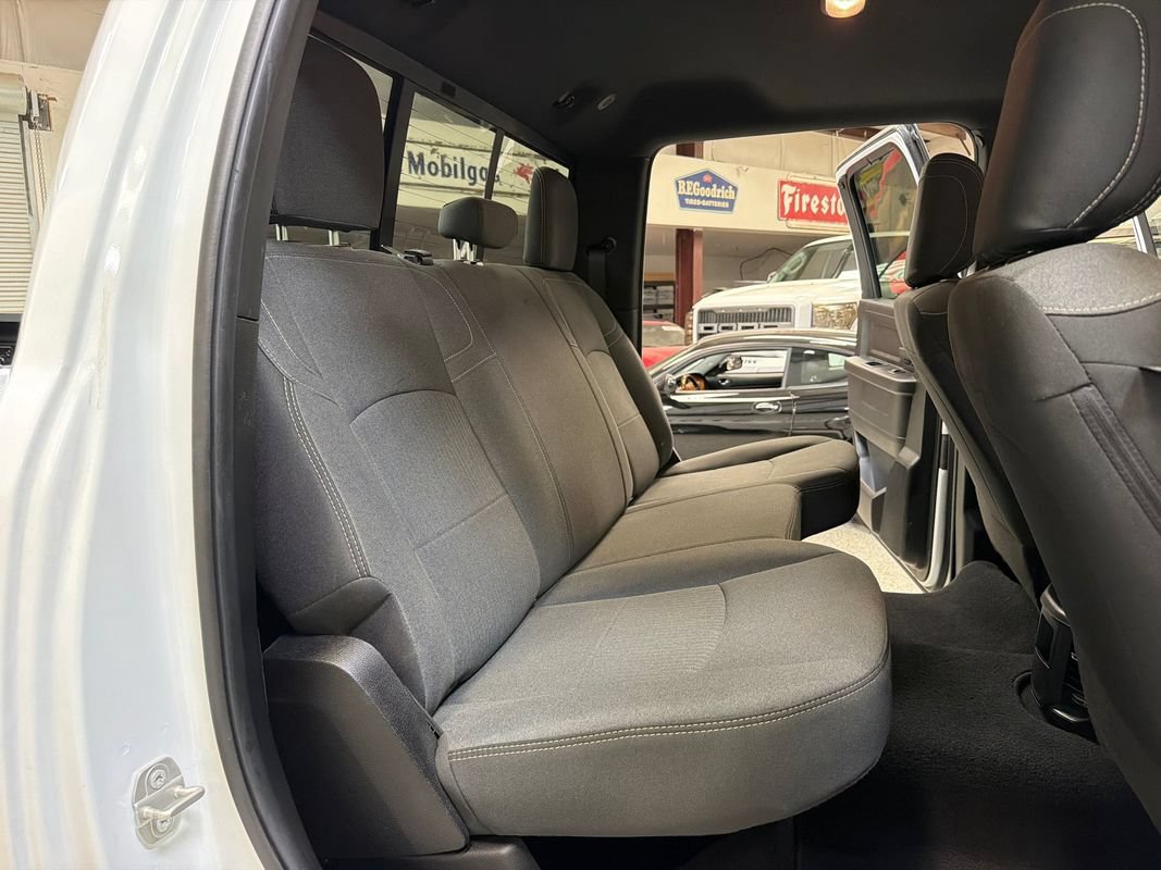 Used 2024 RAM 3500 Tradesman w/ Chrome Appearance Group AWD/4WD image 41
