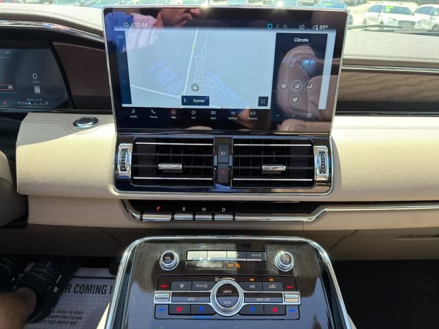 Used 2024 Lincoln Navigator Premiere AWD/4WD image 33