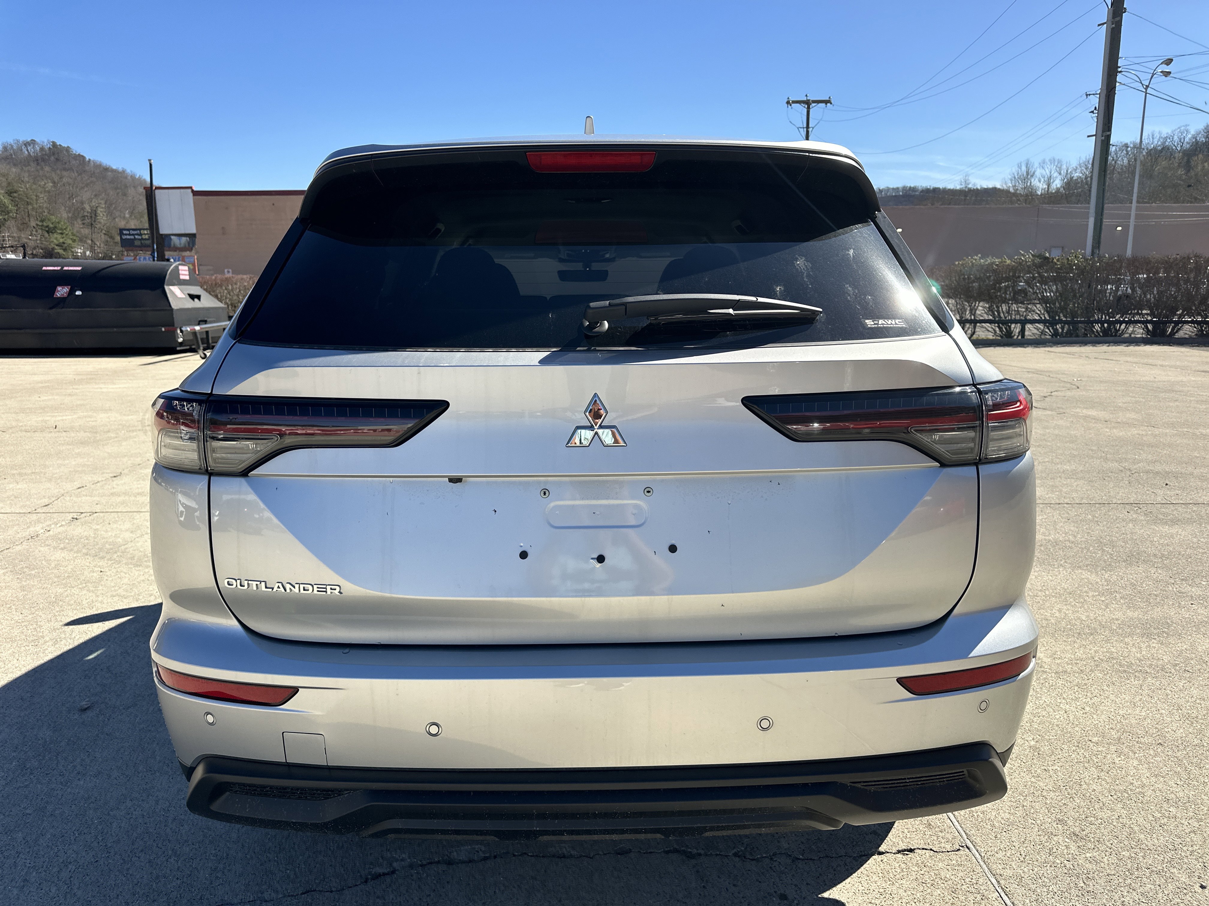 New 2026 Mitsubishi Outlander ES AWD/4WD image 3