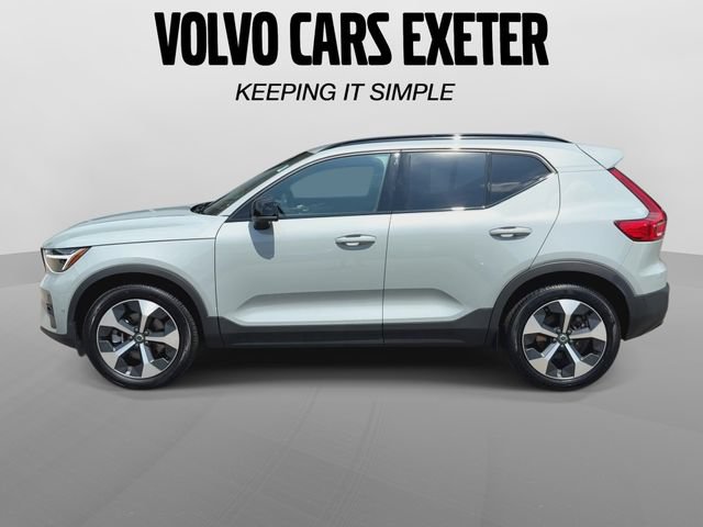Certified 2025 Volvo XC40 B5 Plus AWD/4WD image 6