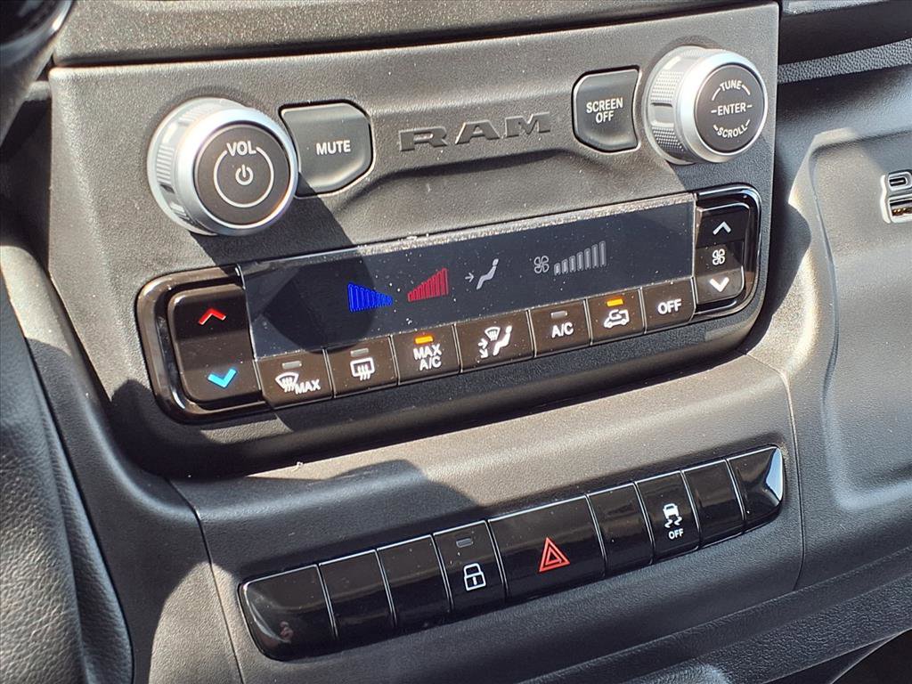 Used 2025 RAM ProMaster 2500 w/ Convenience Group image 7