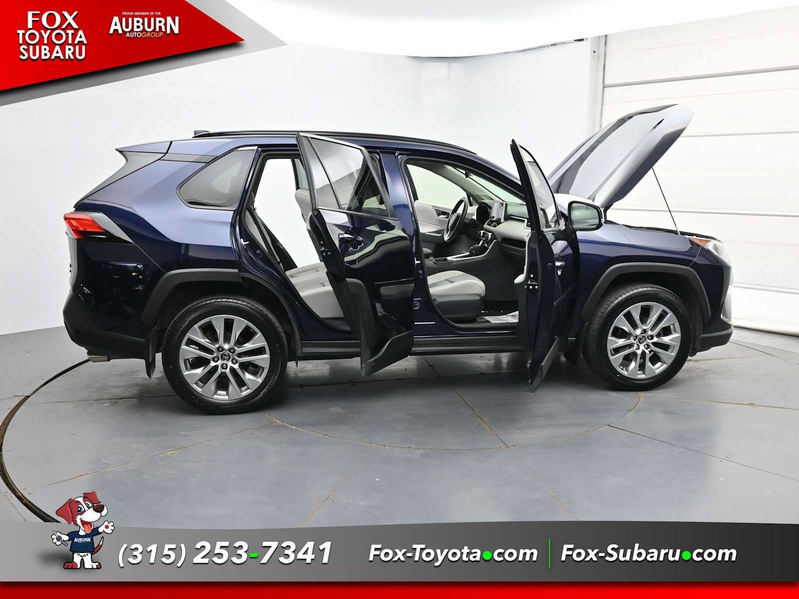 Used 2019 Toyota RAV4 XLE Premium w/ Cold Weather Package AWD/4WD image 38
