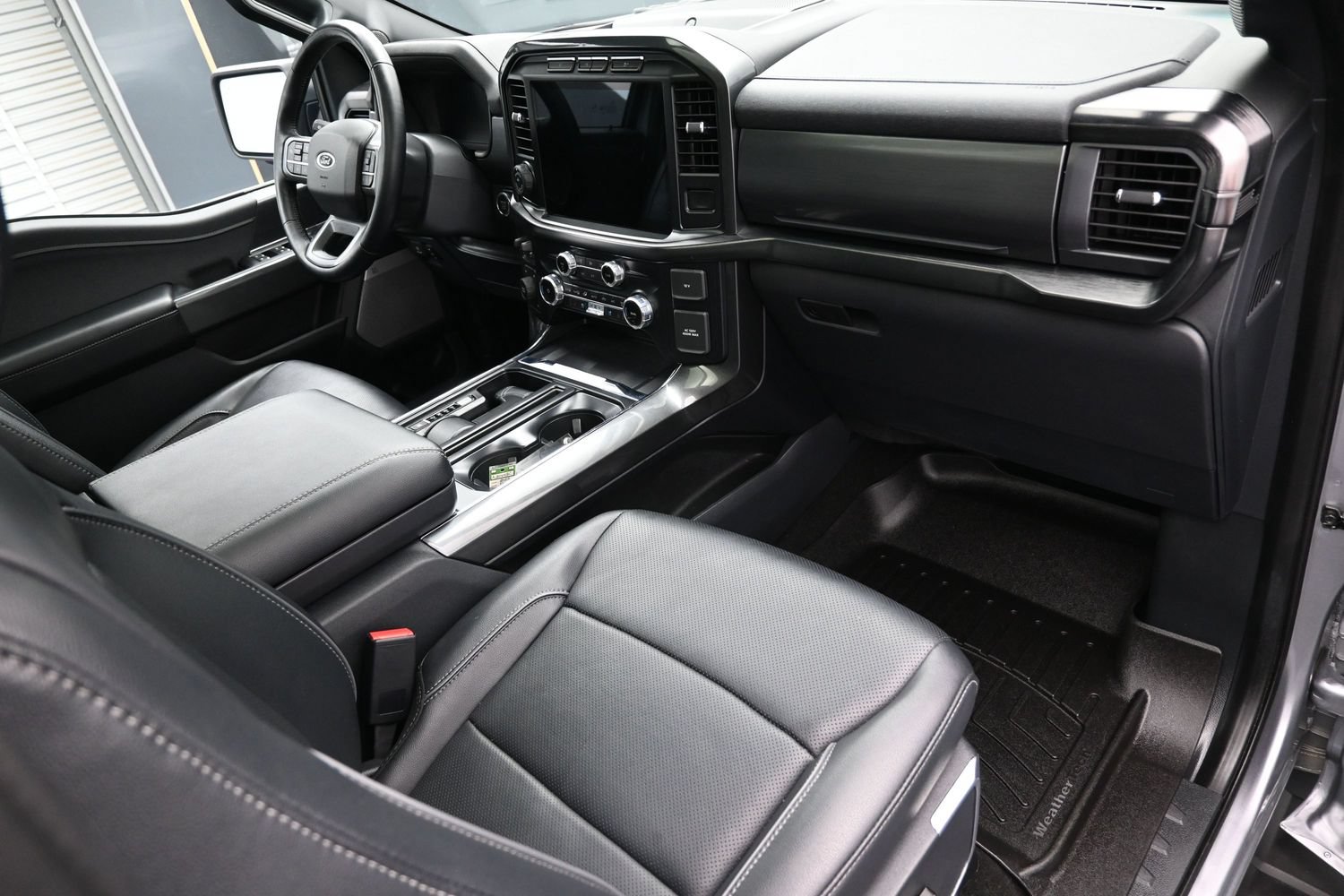 Used 2023 Ford F150 Lariat w/ Equipment Group 502A High AWD/4WD image 39
