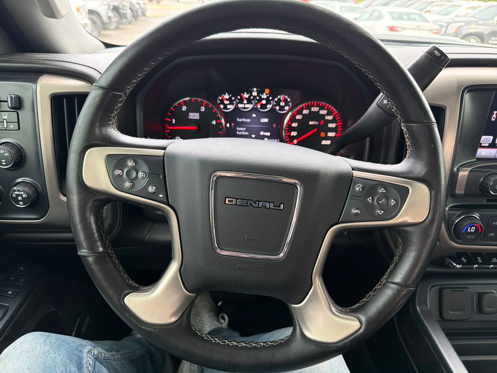 Used 2016 GMC Sierra 2500 Denali w/ Suspension Package, Off-Road AWD/4WD image 17