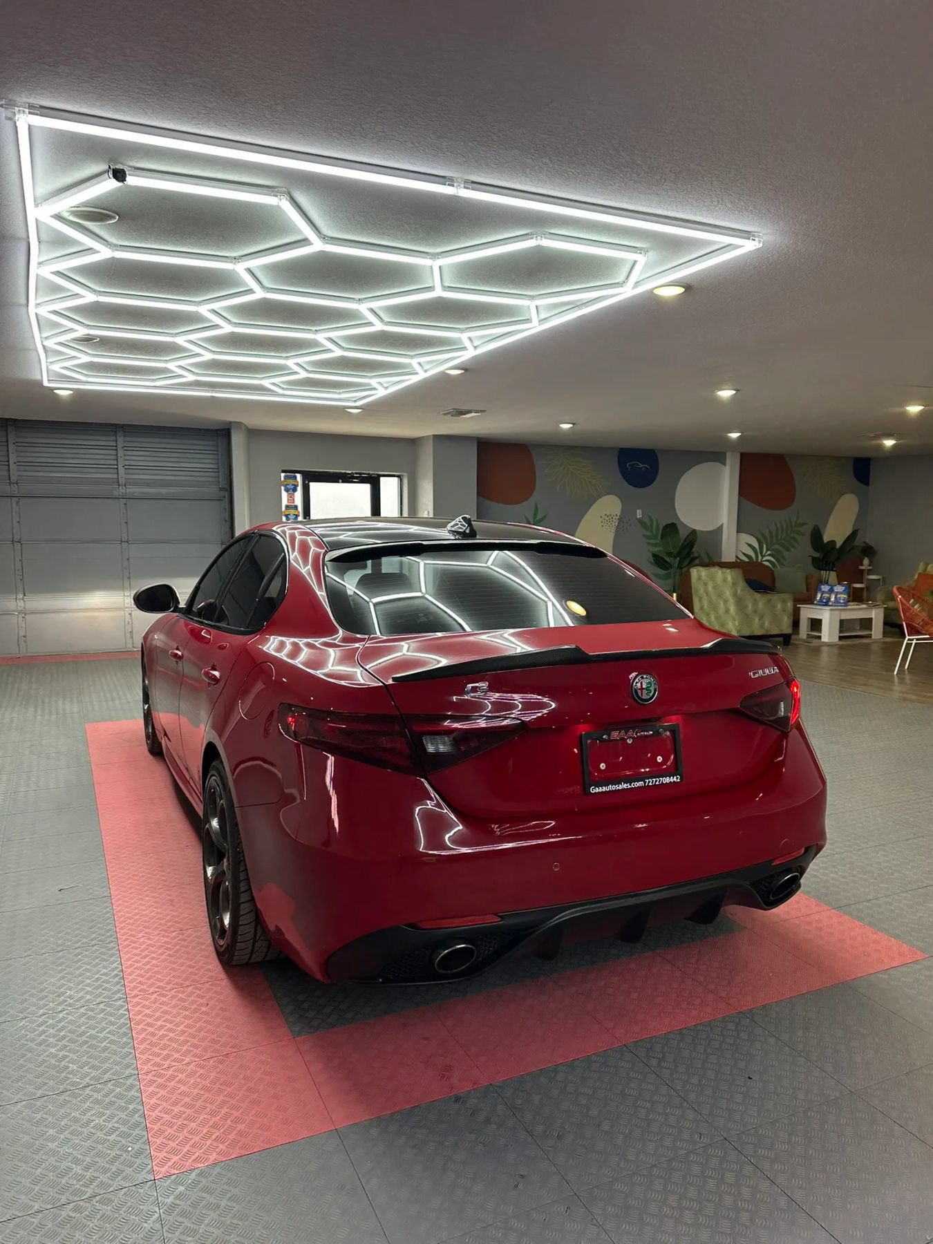Used 2018 Alfa Romeo Giulia Ti Sport w/ Quick Order Package 22U Sport RWD image 4