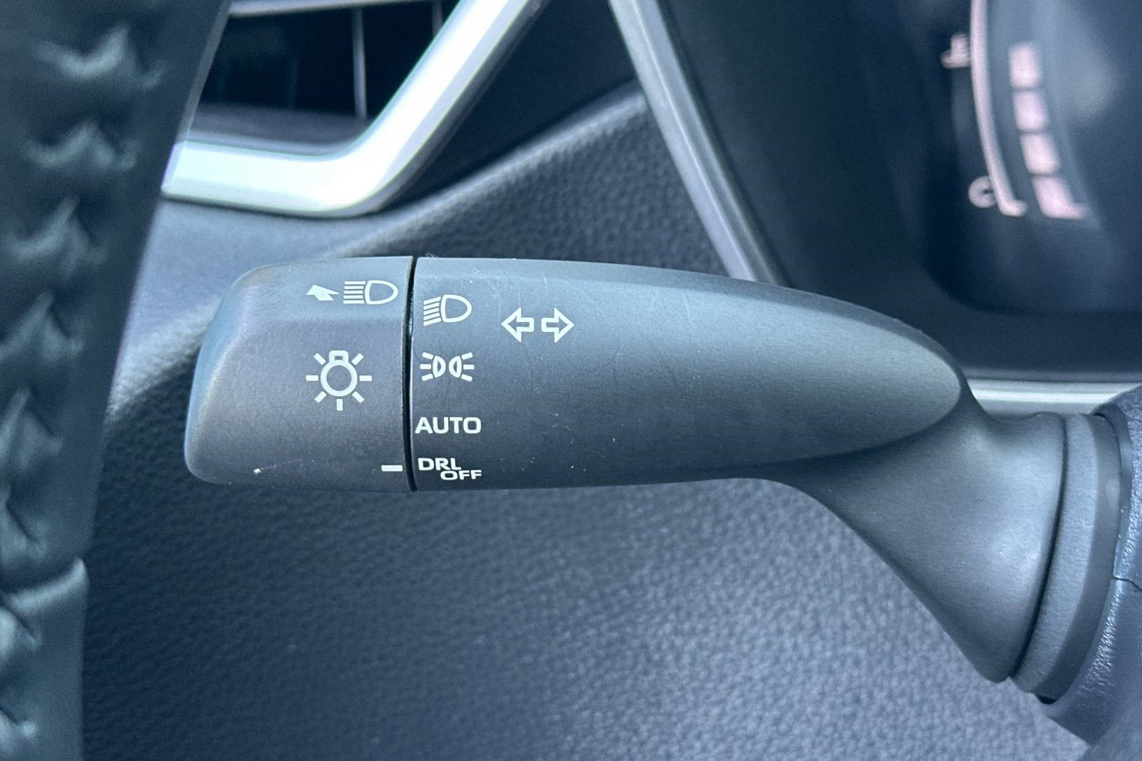 Used 2025 Toyota Corolla XSE image 32