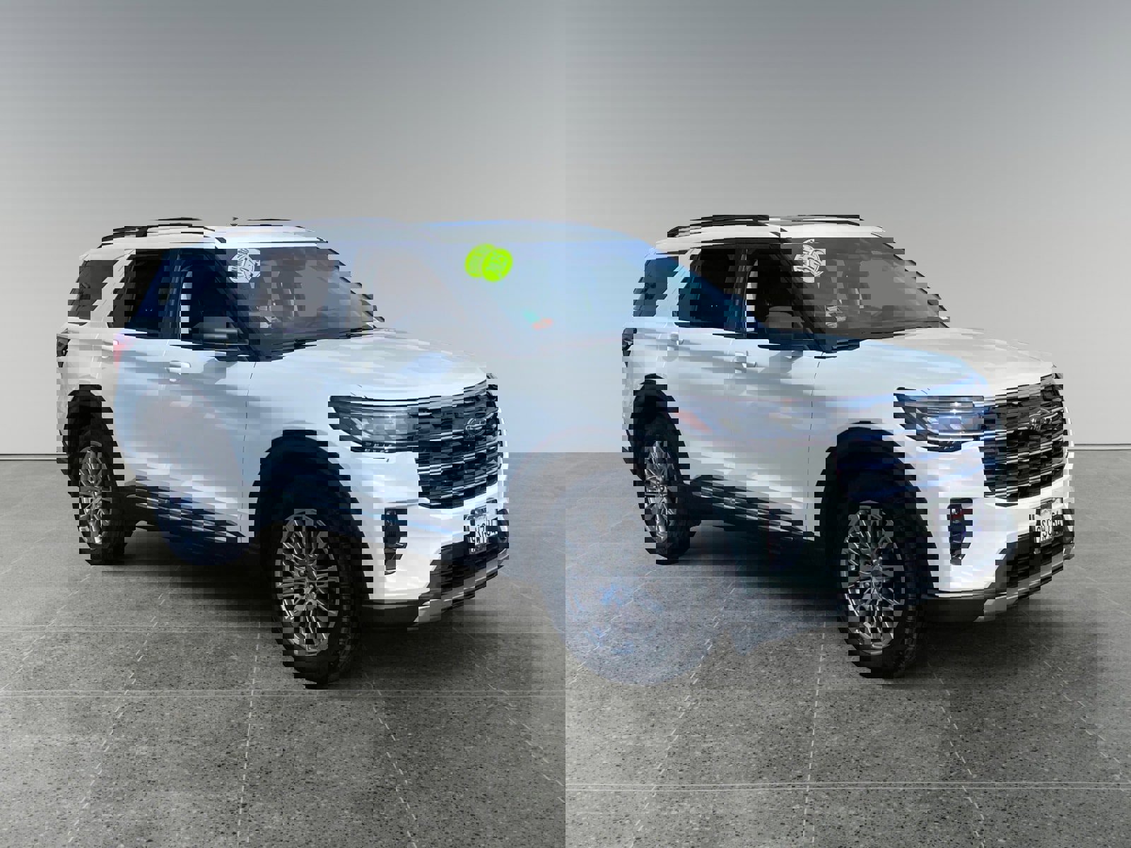 Used 2025 Ford Explorer Active w/ Active Comfort Package AWD/4WD image 7