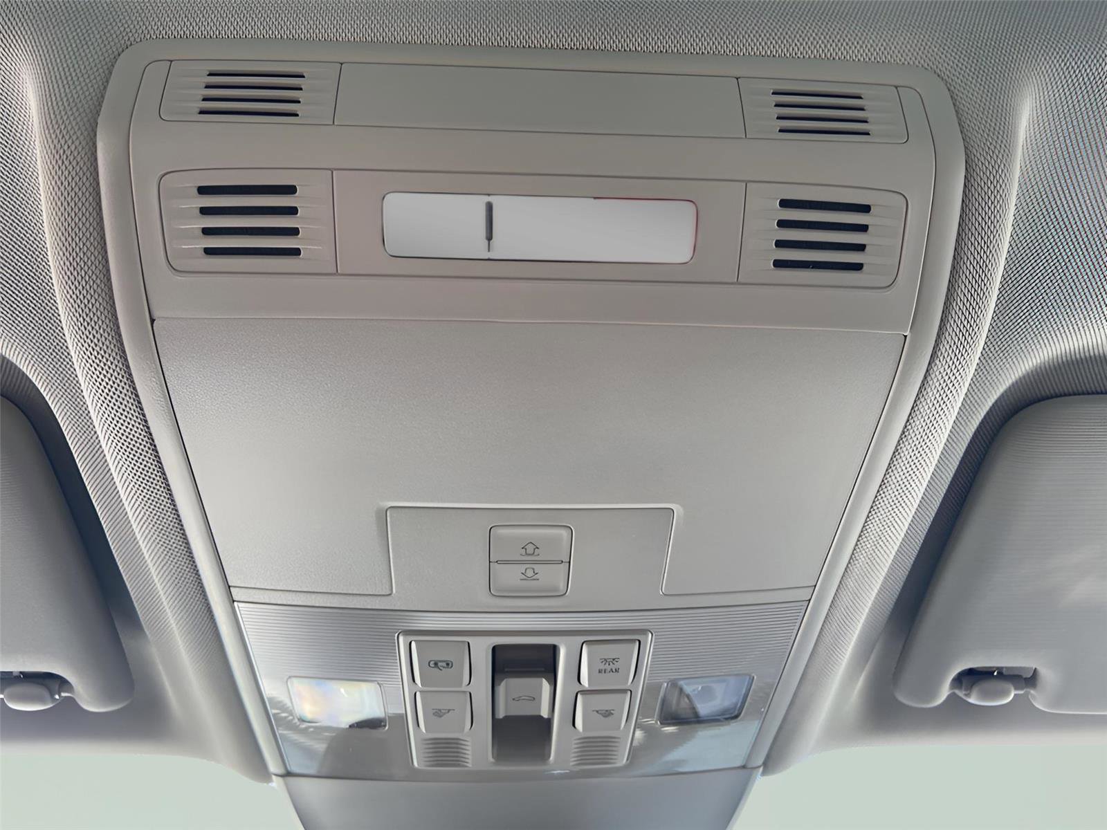 Used 2025 Volkswagen Taos SE image 38