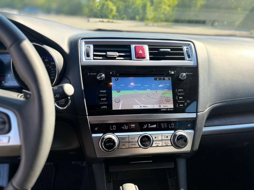Used 2017 Subaru Outback 2.5i Limited AWD/4WD image 17