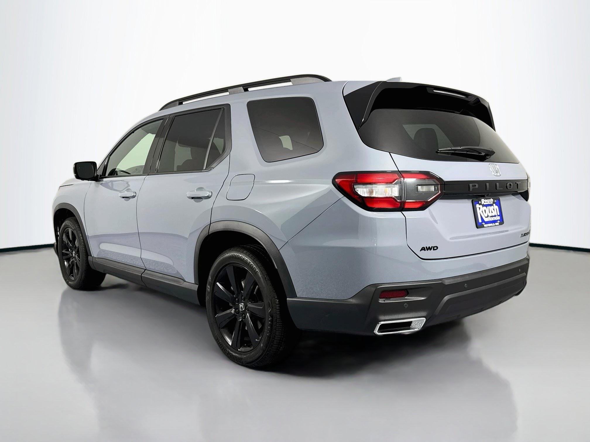 Certified 2025 Honda Pilot Black Edition image 7