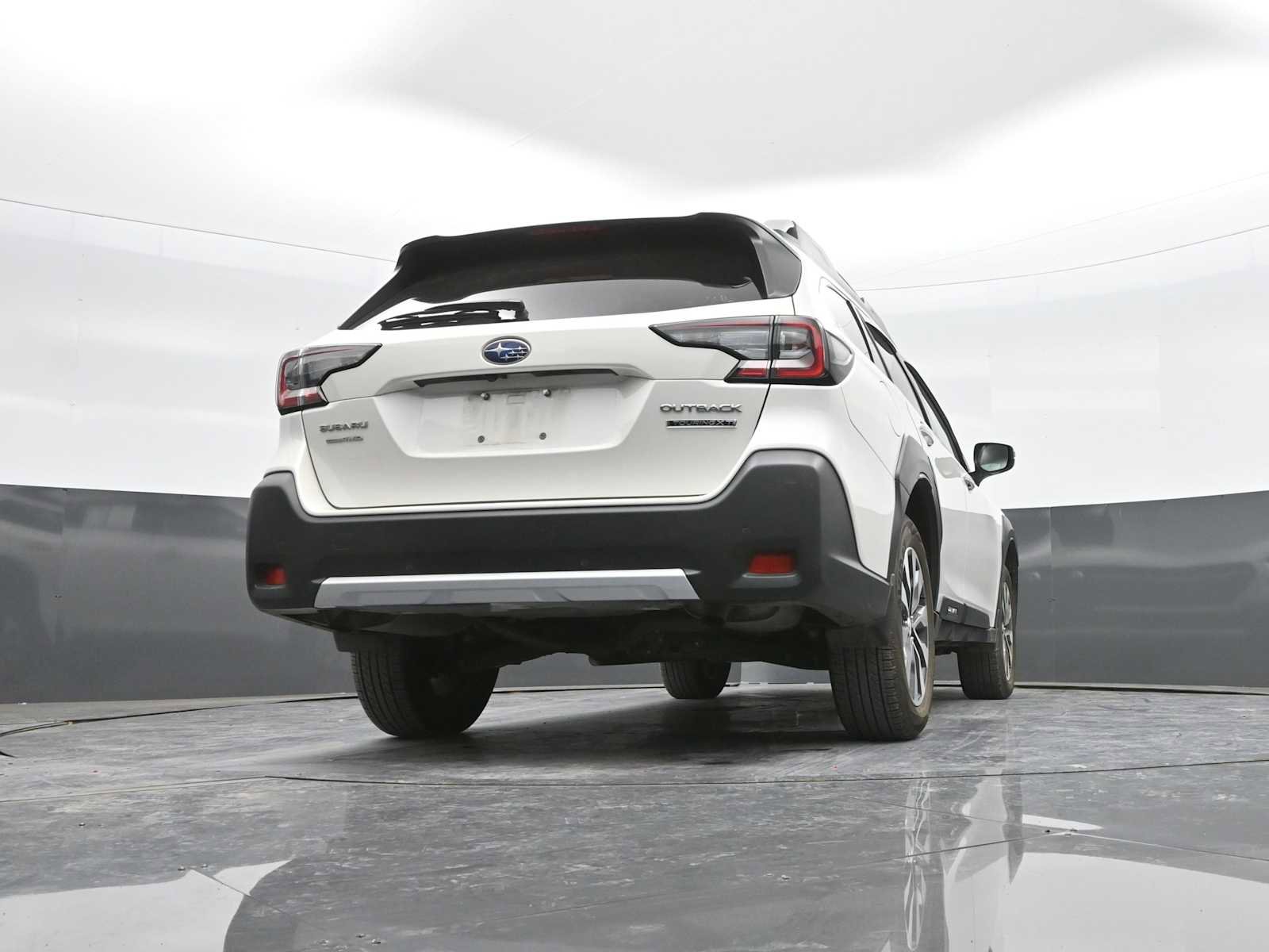 Used 2023 Subaru Outback Touring XT image 37