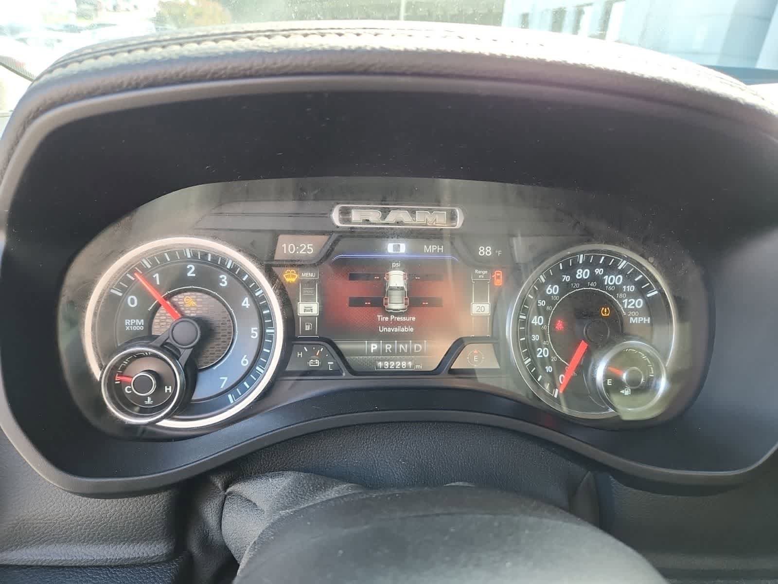 Used 2019 RAM 1500 Laramie w/ Sport Appearance Package AWD/4WD image 8