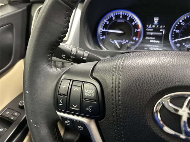 Used 2016 Toyota Highlander XLE image 45