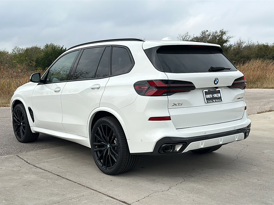 New 2026 BMW X5 sDrive40i w/ M Sport Package RWD image 6