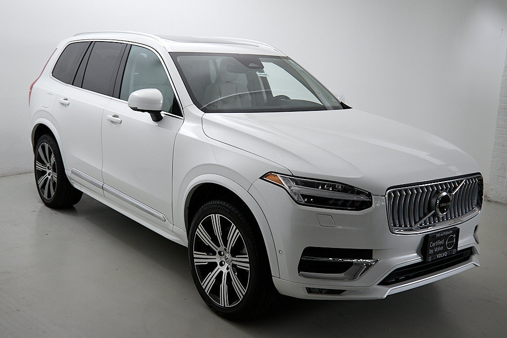 Certified 2024 Volvo XC90 B6 Plus w/ Protection Package Premier AWD/4WD image 4