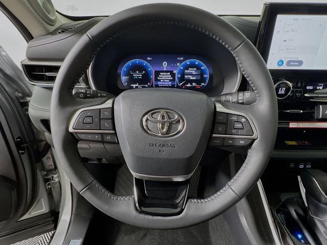 New 2025 Toyota Highlander Limited image 15