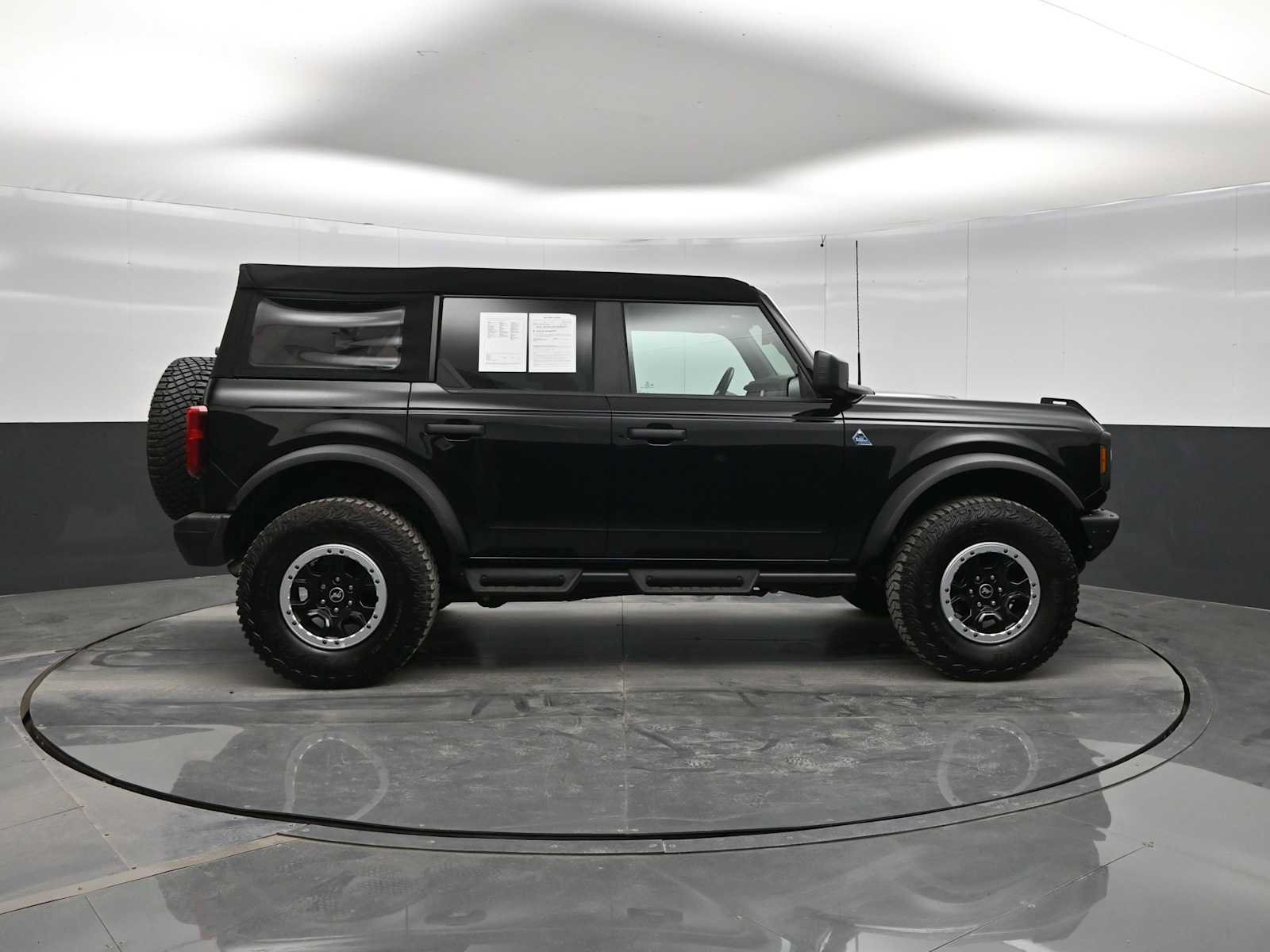 Used 2024 Ford Bronco Black Diamond w/ Sasquatch Package AWD/4WD image 9